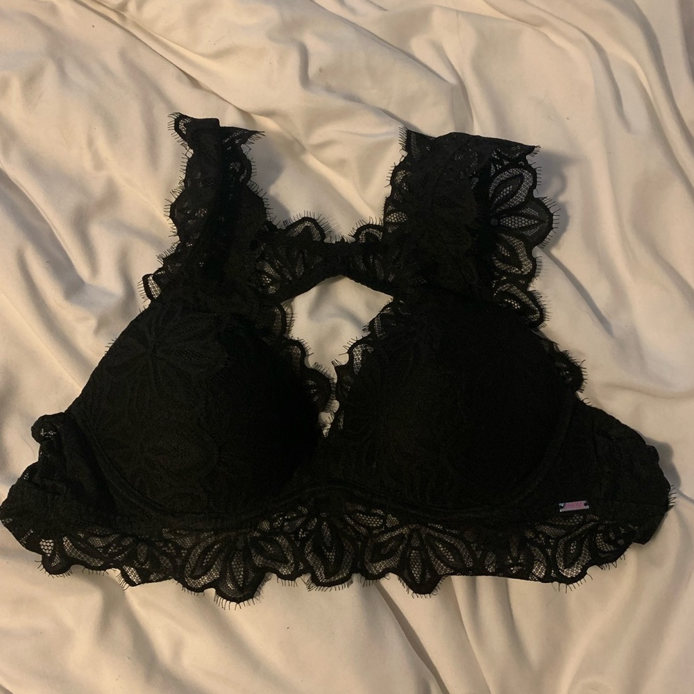 Black Bralette VS Pink